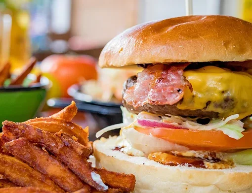 Des burgers dans la carte traditionnelle